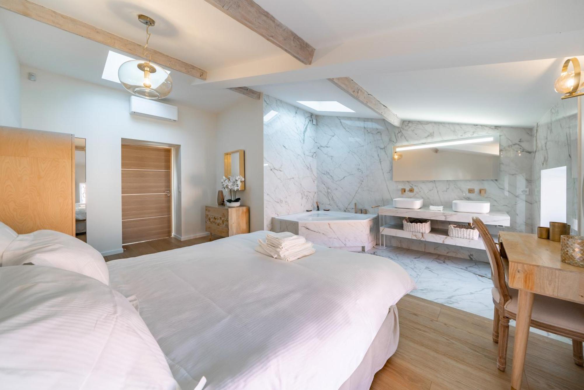 4 Pieces Sur La Rue D'antibes - Renove Et Climatise Apartment Cannes
