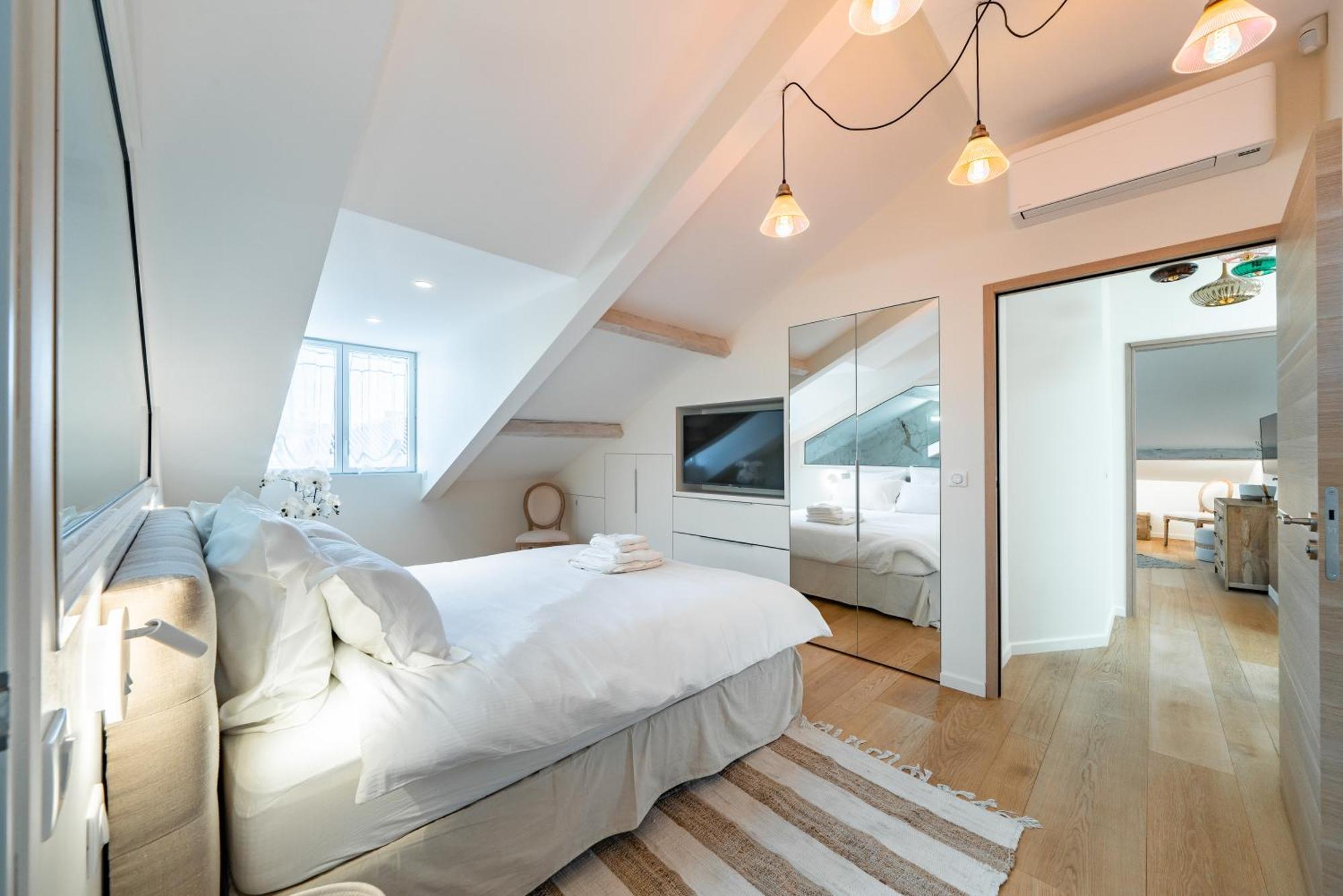 4 Pieces Sur La Rue D'antibes - Renove Et Climatise * Cannes