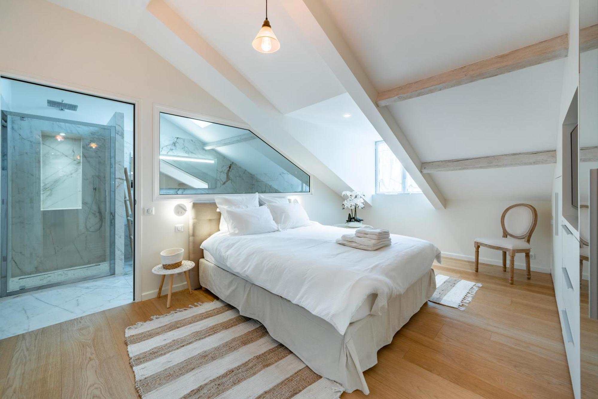 4 Pieces Sur La Rue D'antibes - Renove Et Climatise Apartment *